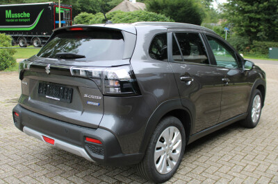Suzuki-S-Cross-4