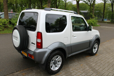 Suzuki-Jimny-4